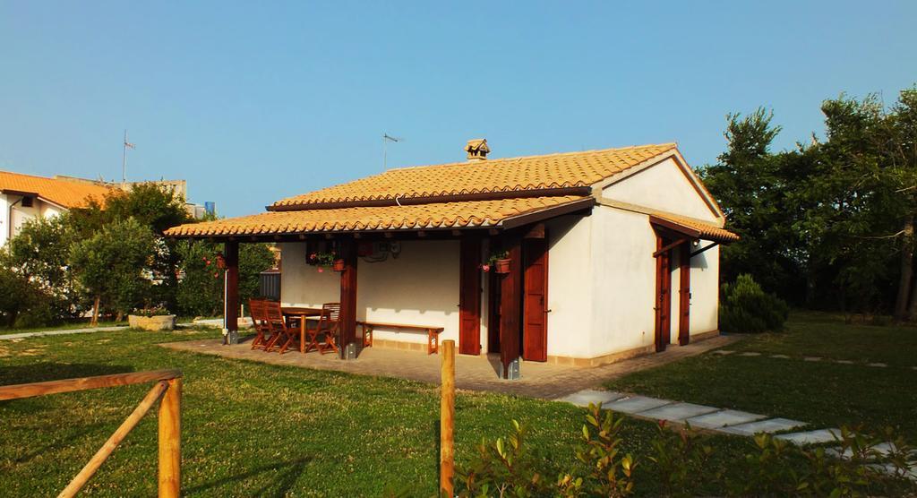 Agriturismo La Casa Della Lavanda - Il Rustico Marina di Montemarciano Exteriör bild